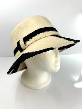 Liz Claiborne Wool Cloche Hat O/S Cream & Black Downton Abbey English Country